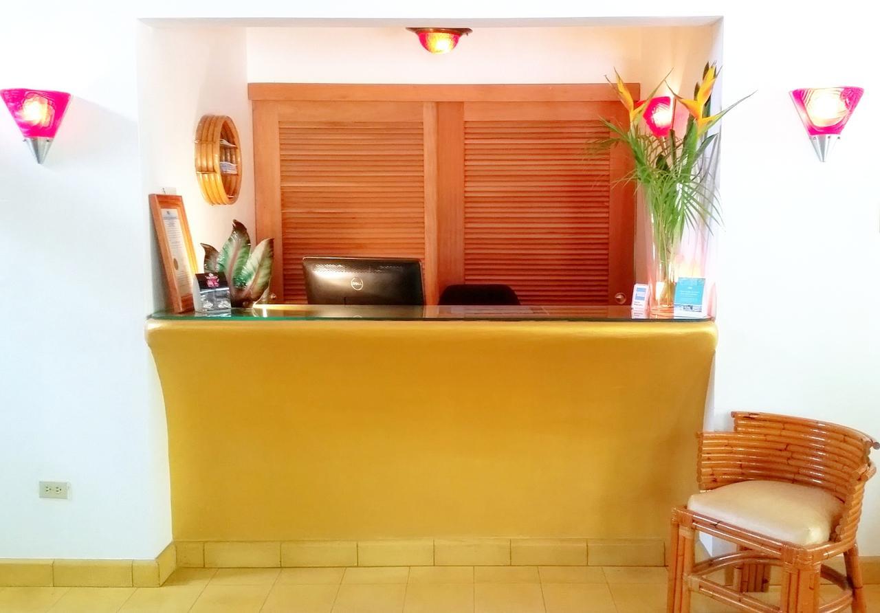 Idle Awhile Beach Hotel Negril Exterior foto
